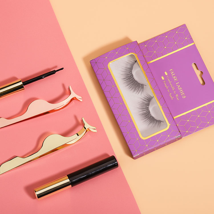 Kirpik uzantıları üçün aşağı həssaslıq təmizləyicisini necə seçmək olar: Tərkibi üçün bir bələdçi